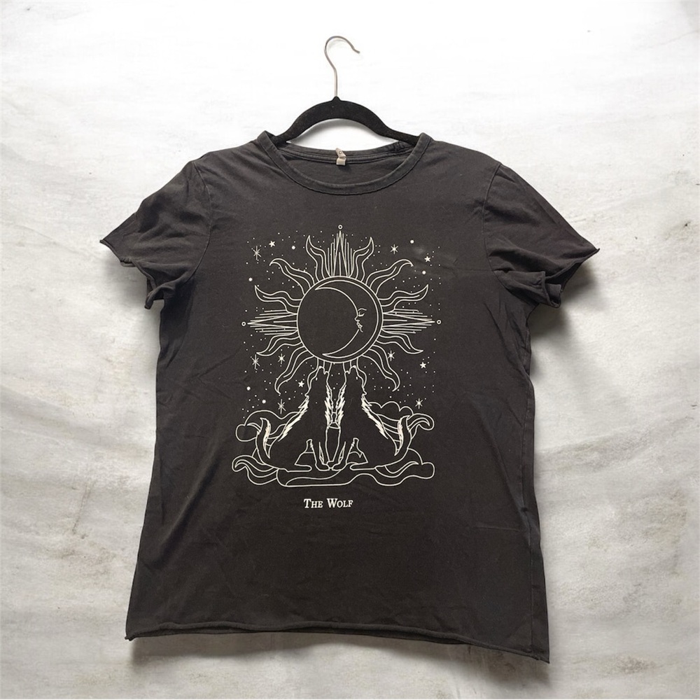 Women’s Black Graphic Short Sleeve Tee-M